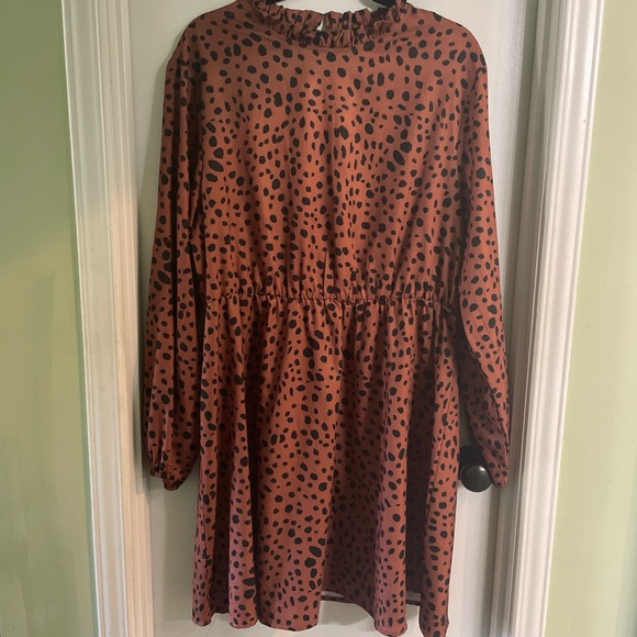 Brown Black Dalmatian Print Mock‎ Neck Long Sleeve Elastic Waist Mini Dress - Picture 4 of 6
